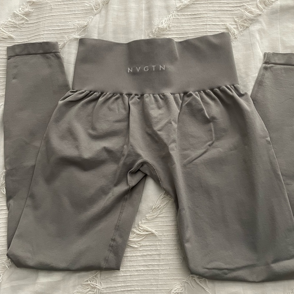 Light Gray Solid Seamless Leggings - image 2